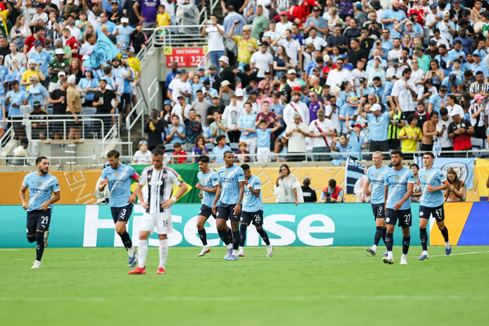 乐鱼体育官网今晚突围战来临；曼城围绕足总杯遗憾出局；底气十足；赛季目标并未改变的简单介绍