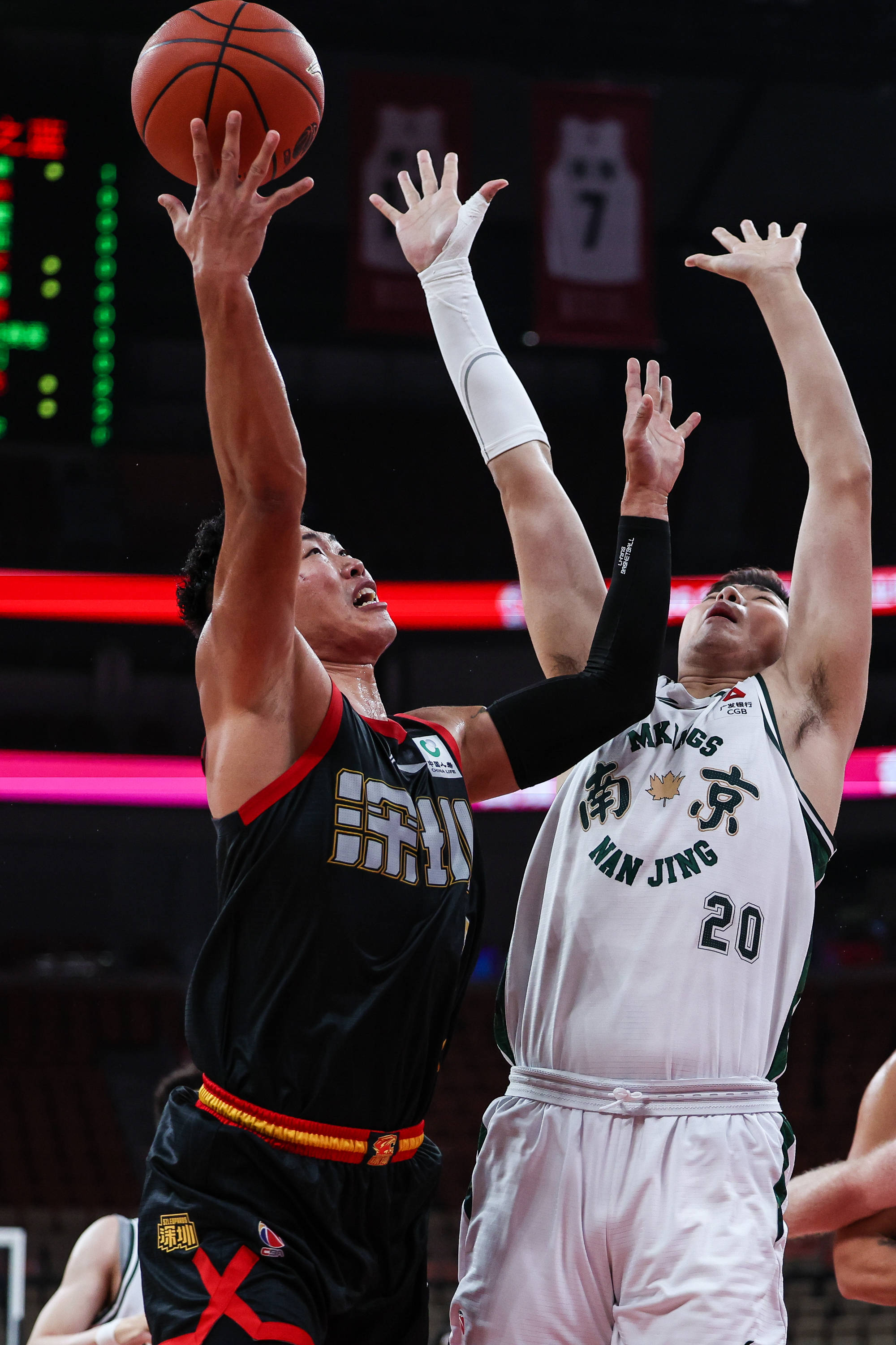 乐鱼体育登陆入口包含重磅！关键时刻广厦男篮远射贴柱俄克拉荷马雷霆远射贴柱备战欧篮联，印第安纳步行者官宣签约的词条